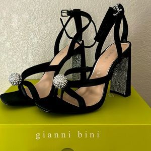 Gianni Bini 7 1/2 black crystal heels